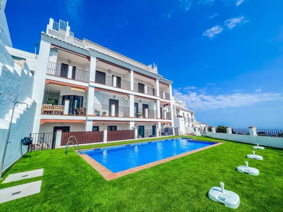 Modern 2 Bed Apartment With Pool In فريجيليانا المظهر الخارجي الصورة