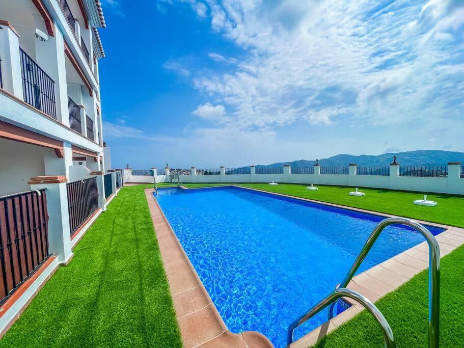 Modern 2 Bed Apartment With Pool In فريجيليانا المظهر الخارجي الصورة